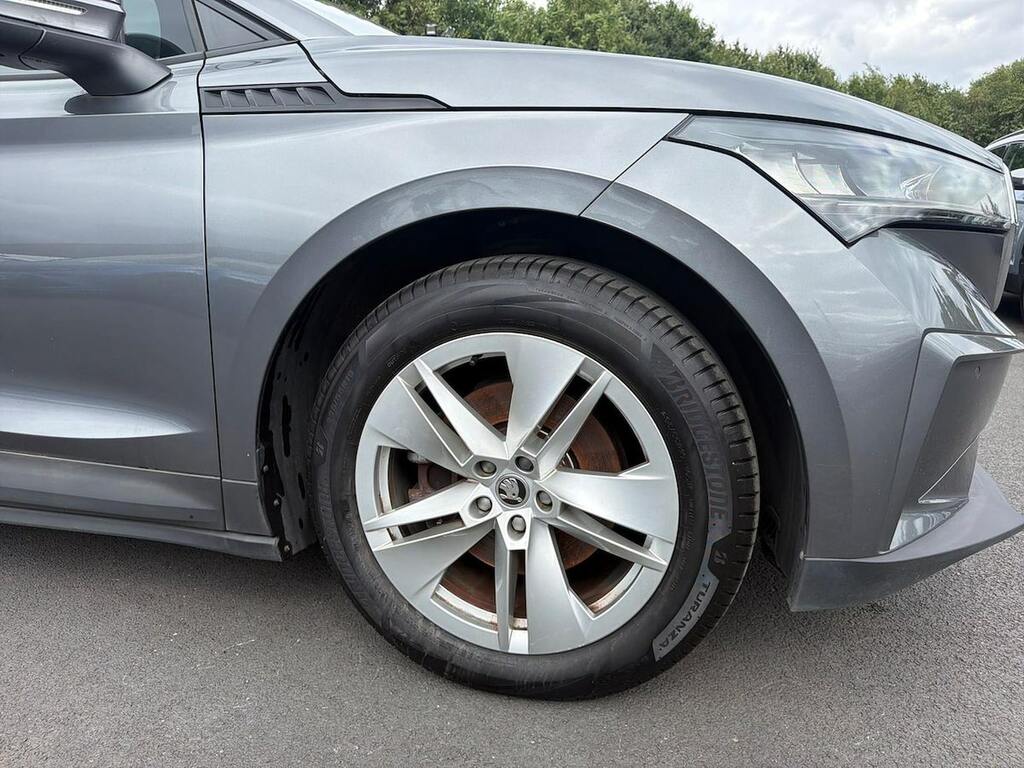 Skoda ENYAQ Iv E 179Ps 60 62 Kwh White #35