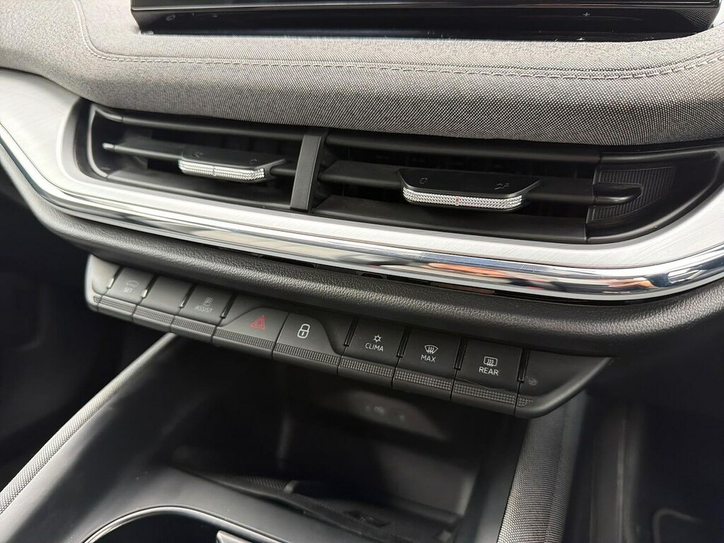 Skoda ENYAQ Iv E 179Ps 60 62 Kwh White #12