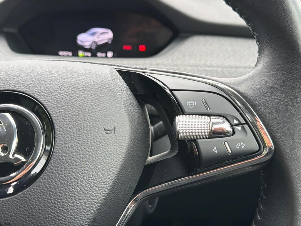 Skoda ENYAQ Iv E 179Ps 60 62 Kwh White #26