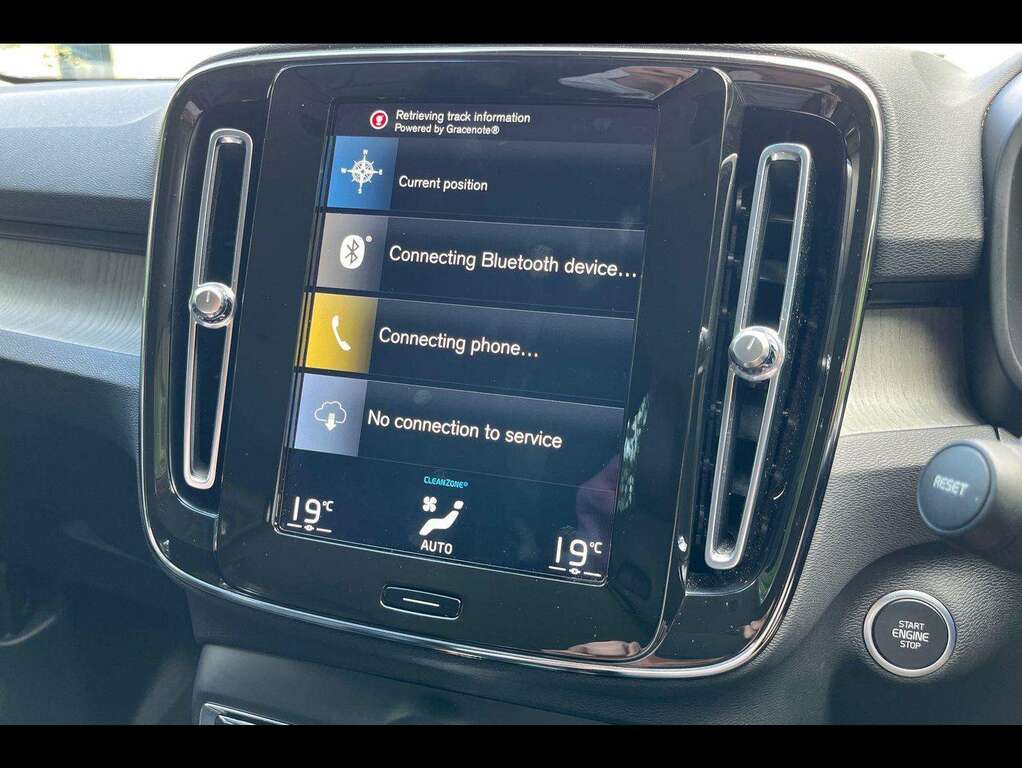Volvo XC40 1.5 T3 163 R Design Geartronic Climate Pack Silver #11