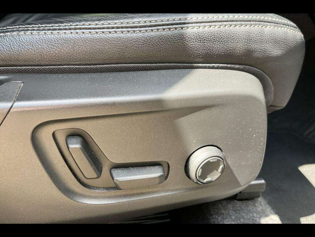 Volvo XC40 1.5 T3 163 R Design Geartronic Climate Pack Silver #30