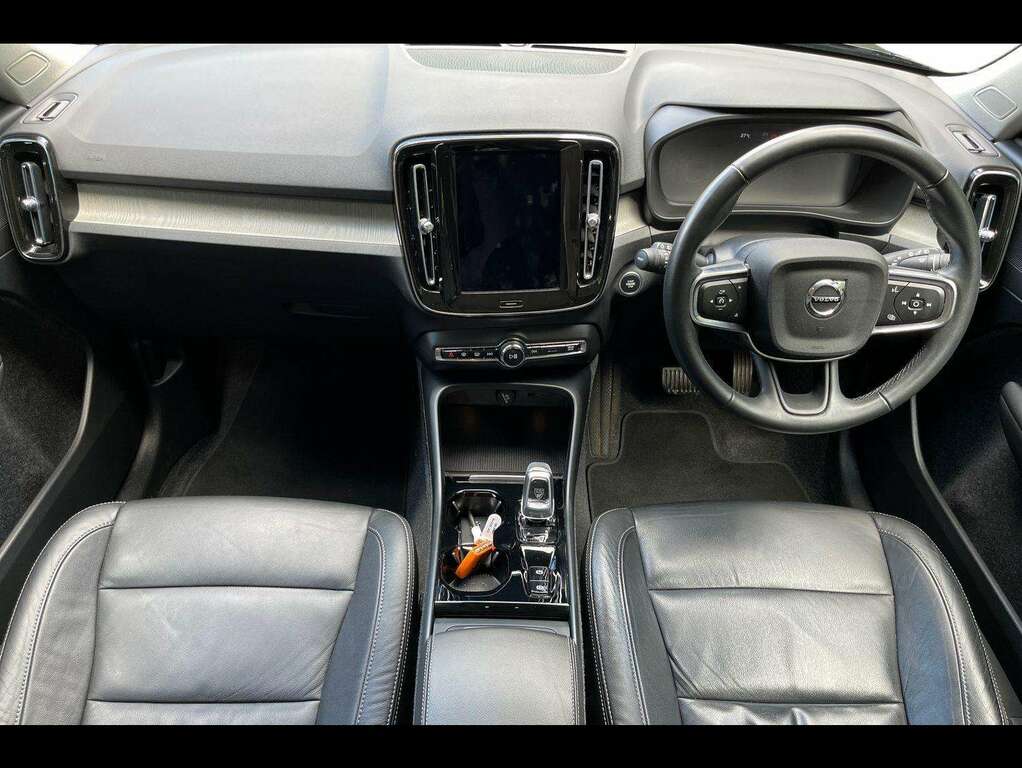 Volvo XC40 1.5 T3 163 R Design Geartronic Climate Pack Silver #8