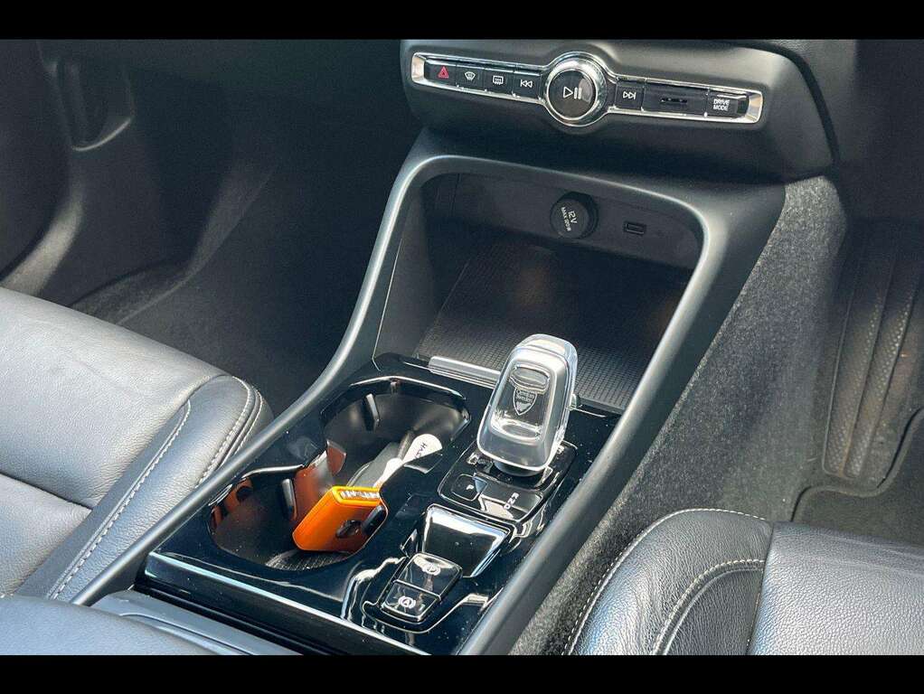 Volvo XC40 1.5 T3 163 R Design Geartronic Climate Pack Silver #13