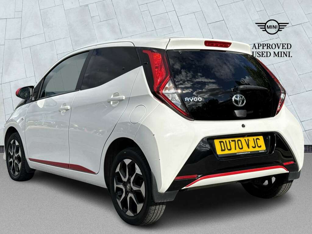 Toyota Aygo 1.0 Vvt-i X-trend Tss White #2