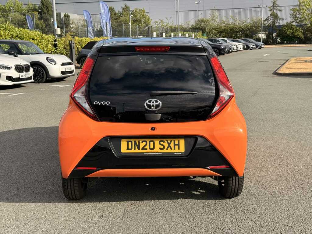 Toyota Aygo 1.0 Vvt-i X-cite 6 Orange #4