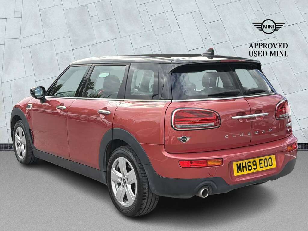Mini Clubman 1.5 Cooper Classic 6Dr Red #2