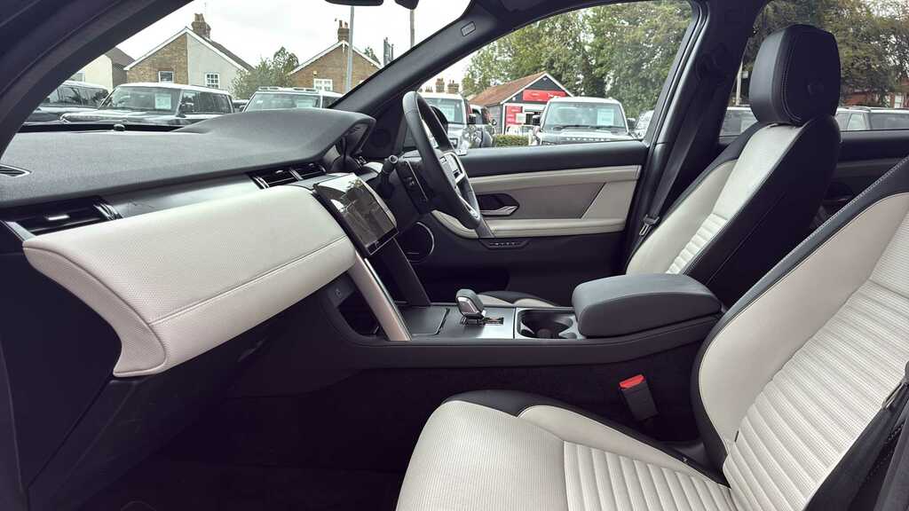 Land Rover Discovery Sport 2.0 D200 Landmark 5 Seat Black #3