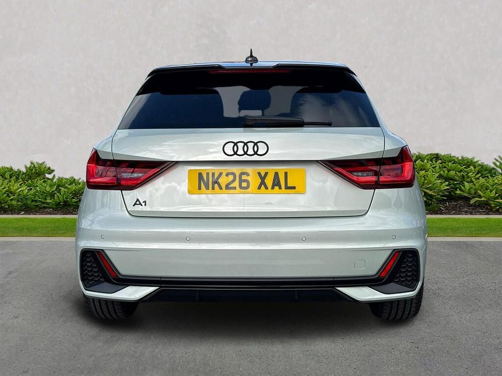 Audi A1 30 Tfsi Black Edition Silver #4