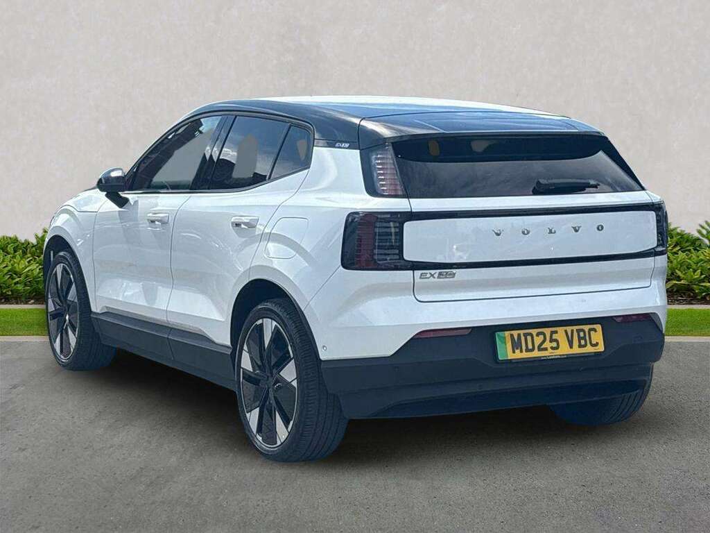 Volvo EX30 200Kw Sm Extended Range Ultra 69Kwh White #2
