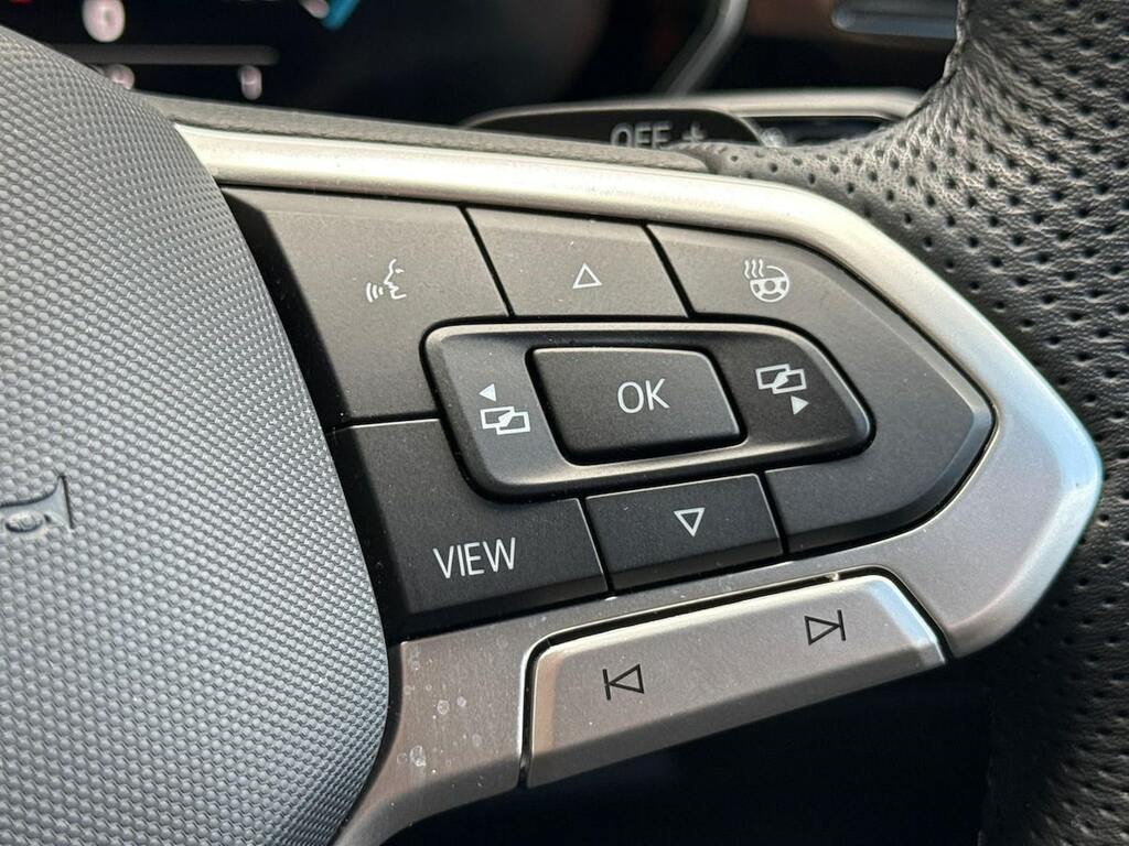 Volkswagen Touareg Black Edition Silver #26