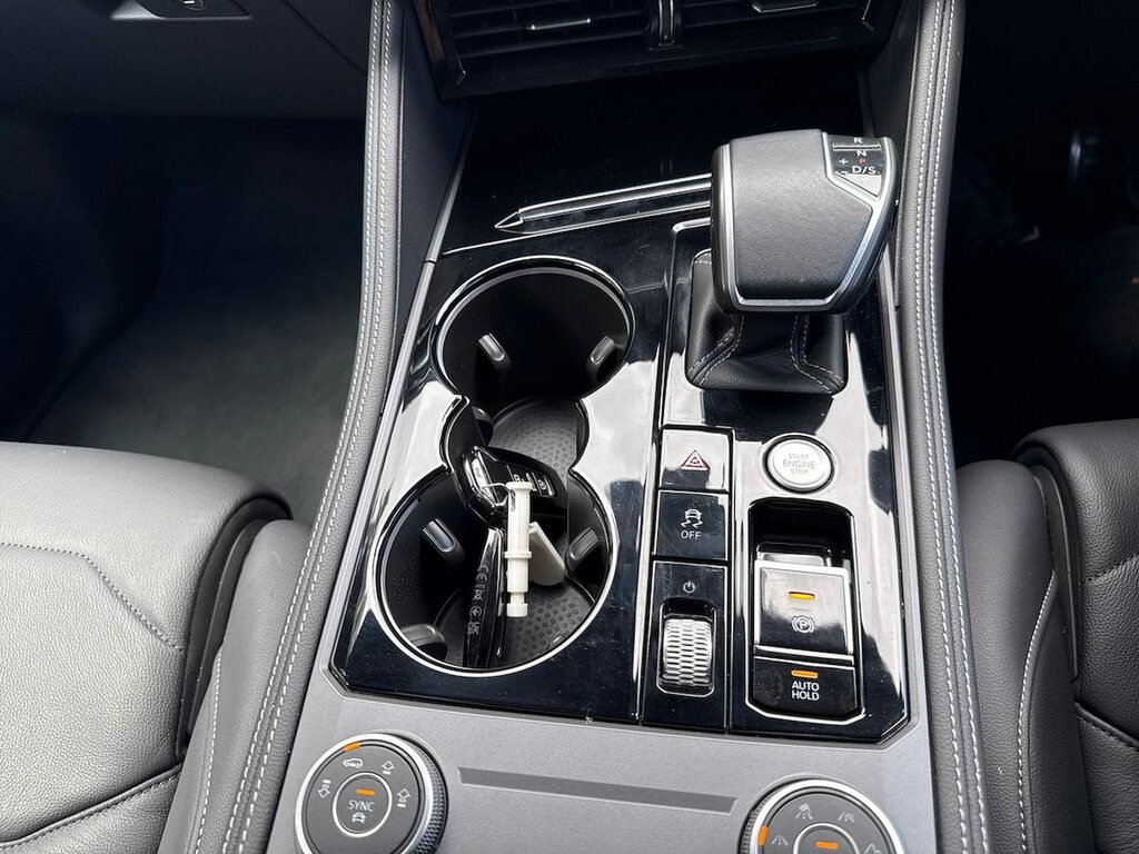 Volkswagen Touareg Black Edition Silver #22