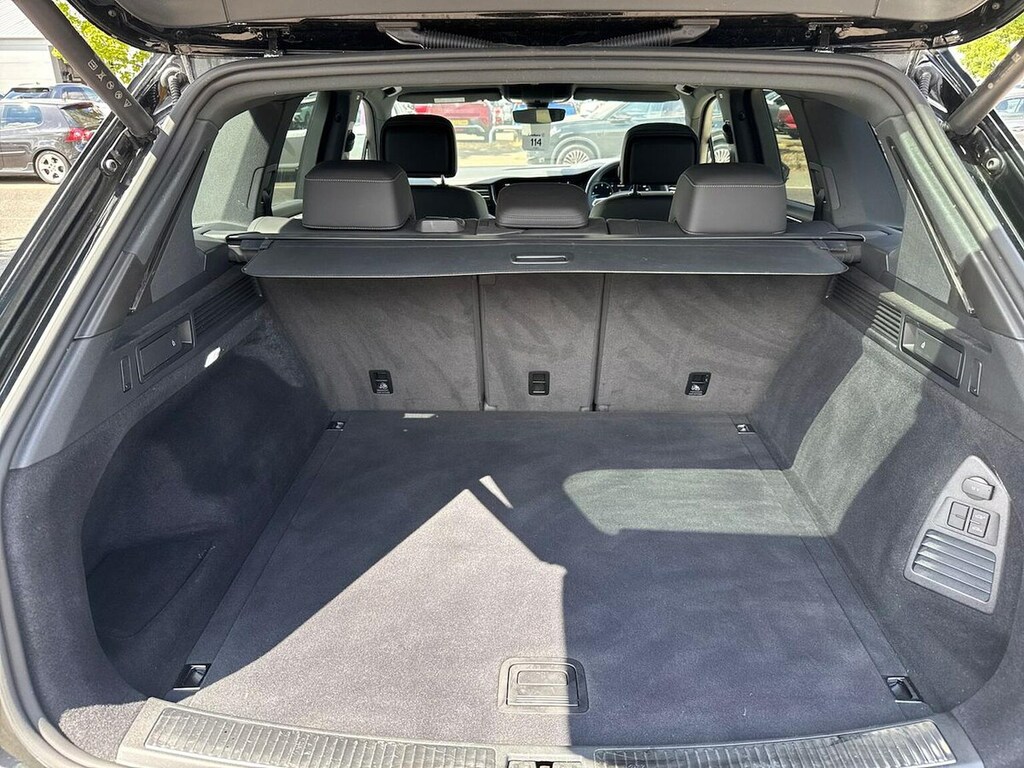 Volkswagen Touareg Black Edition Silver #17