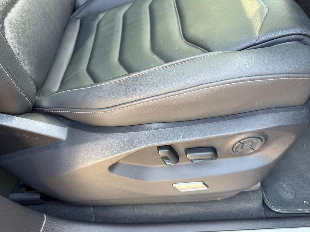 Volkswagen Touareg Black Edition Silver #30