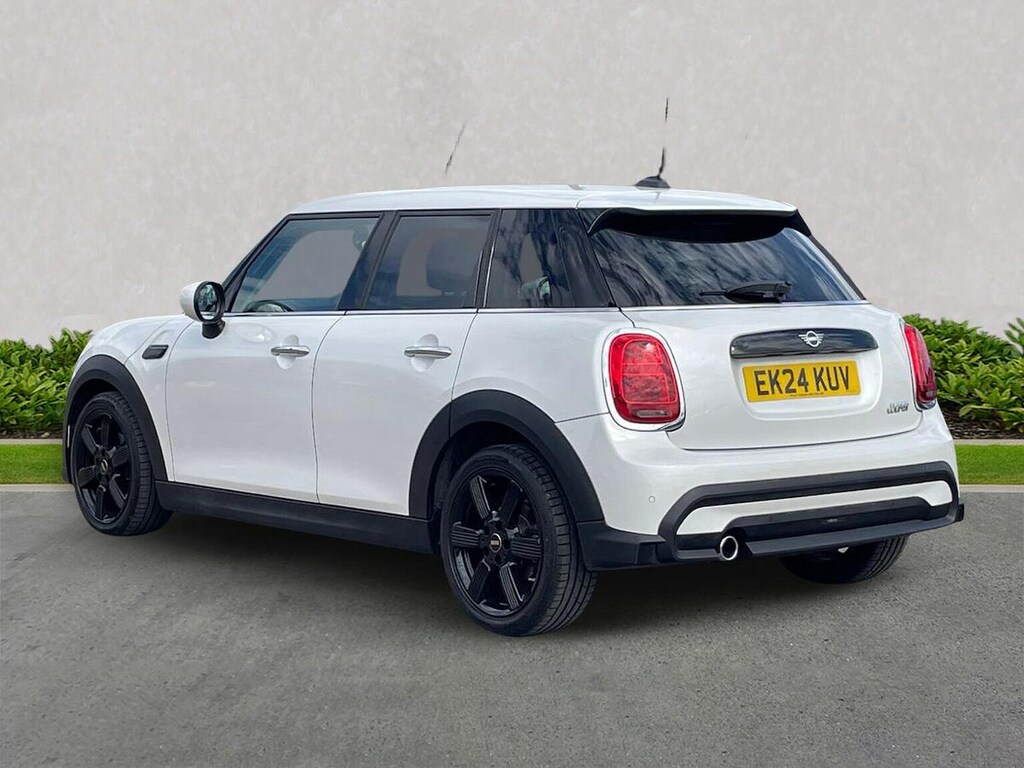 Mini Hatch 1.5 Cooper Classic Hatchback Eur White #2