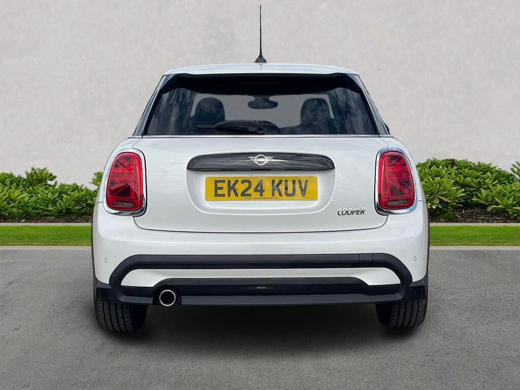 Mini Hatch 1.5 Cooper Classic Hatchback Eur White #4