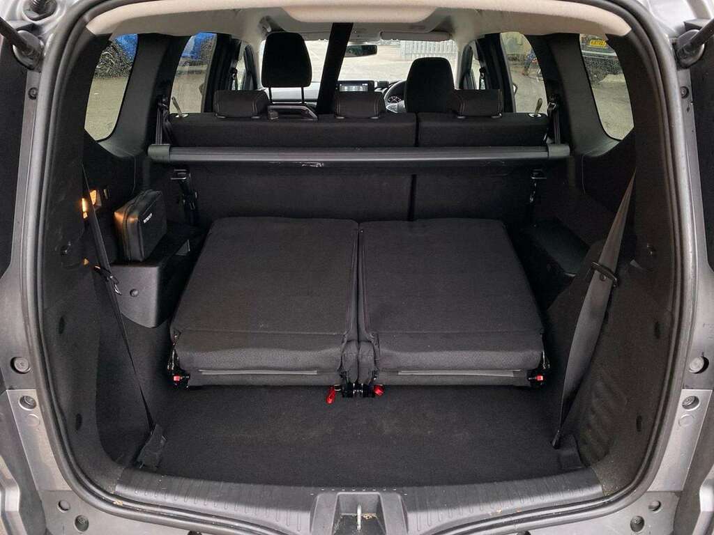 Dacia Jogger 1.6 Hybrid Extreme Mpv Hybrid Grey #38