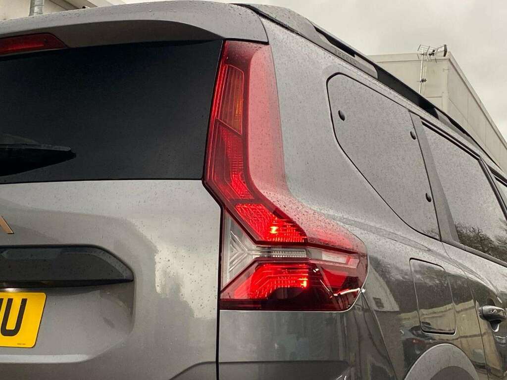 Dacia Jogger 1.6 Hybrid Extreme Mpv Hybrid Grey #33