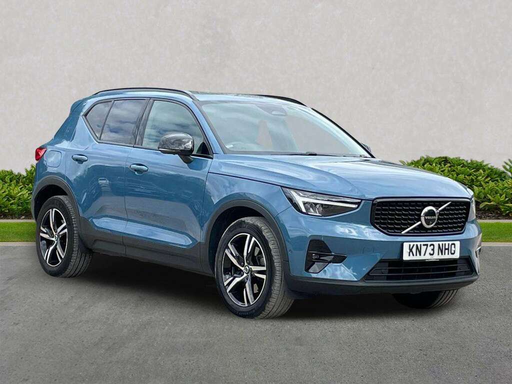 Volvo XC40 2.0 B3p Plus Dark Blue