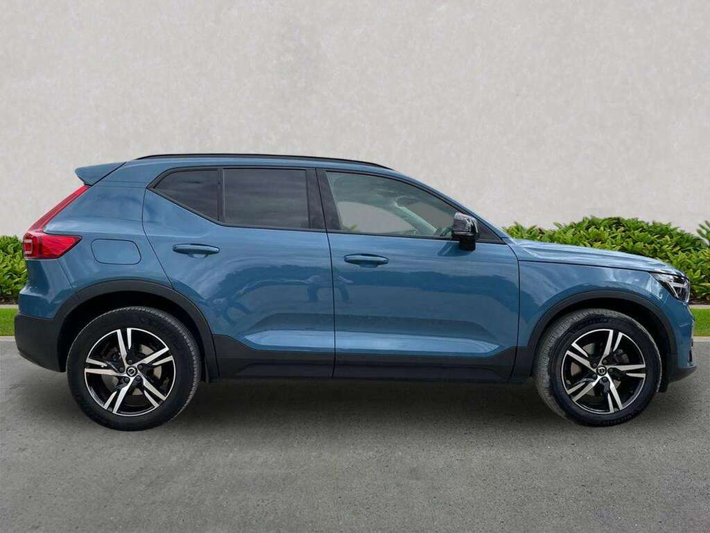 Volvo XC40 2.0 B3p Plus Dark Blue #3