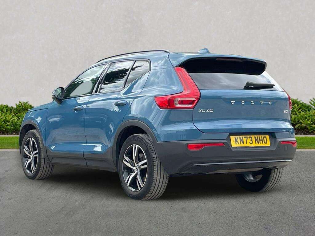 Volvo XC40 2.0 B3p Plus Dark Blue #2