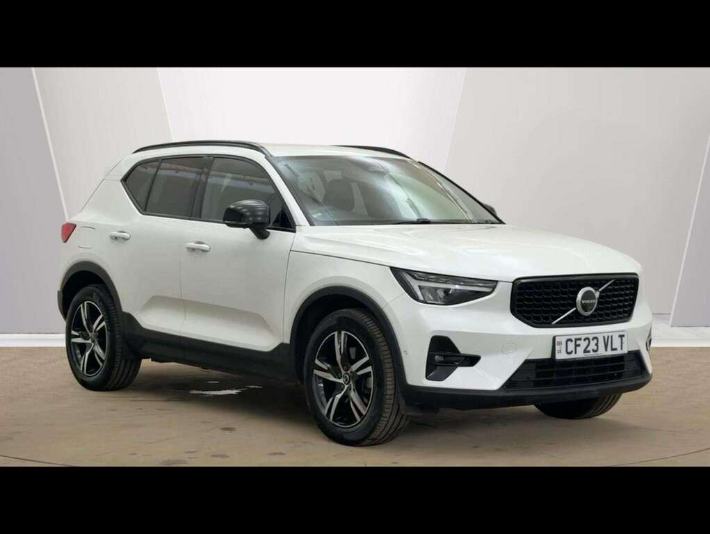 Volvo XC40 2.0 B3p Plus Dark White