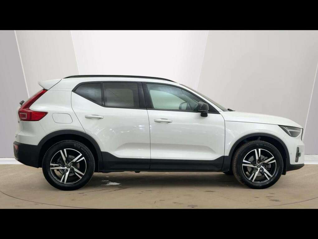 Volvo XC40 2.0 B3p Plus Dark White #2