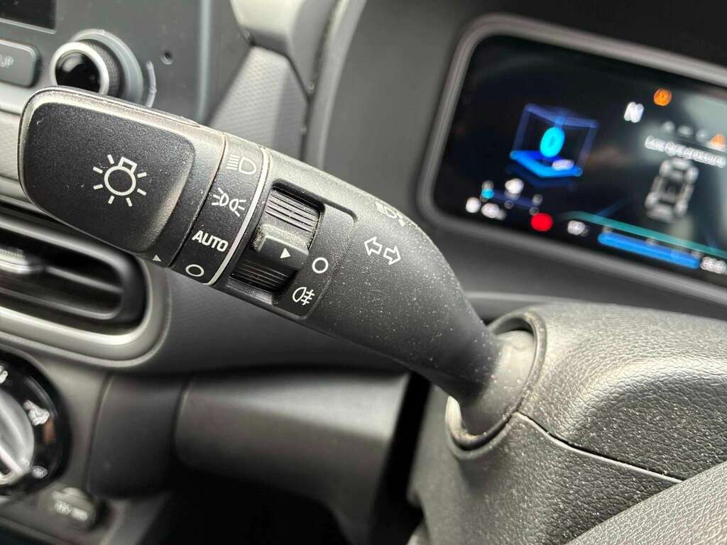 Hyundai Kona 1.6 Gdi Ultimate 140 Bhp Blue #25