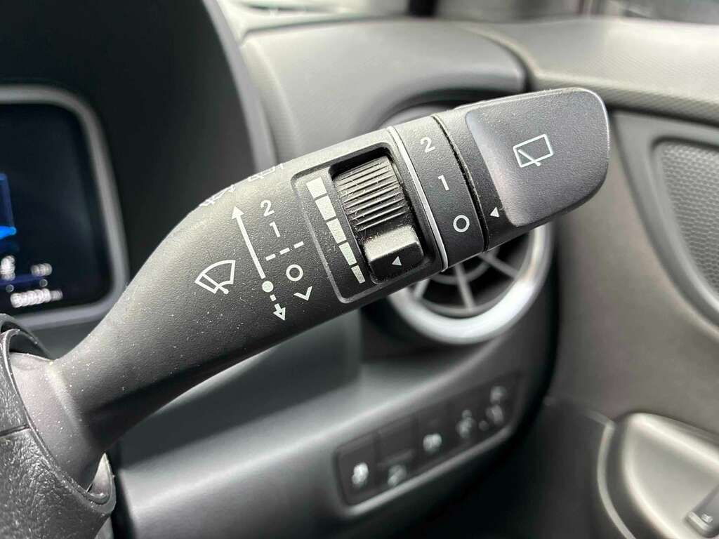 Hyundai Kona 1.6 Gdi Ultimate 140 Bhp Blue #24