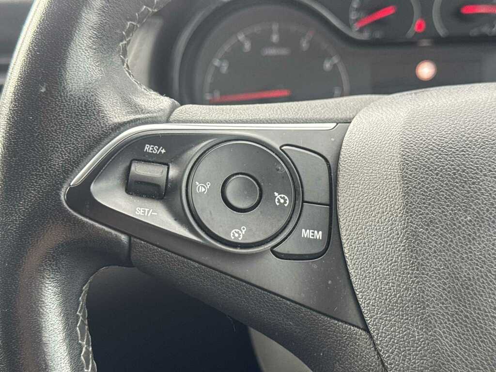 Vauxhall Grandland X Griffin Edition Blue #24