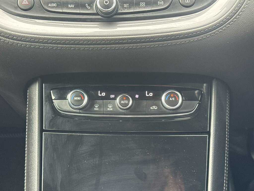 Vauxhall Grandland X Griffin Edition Blue #21