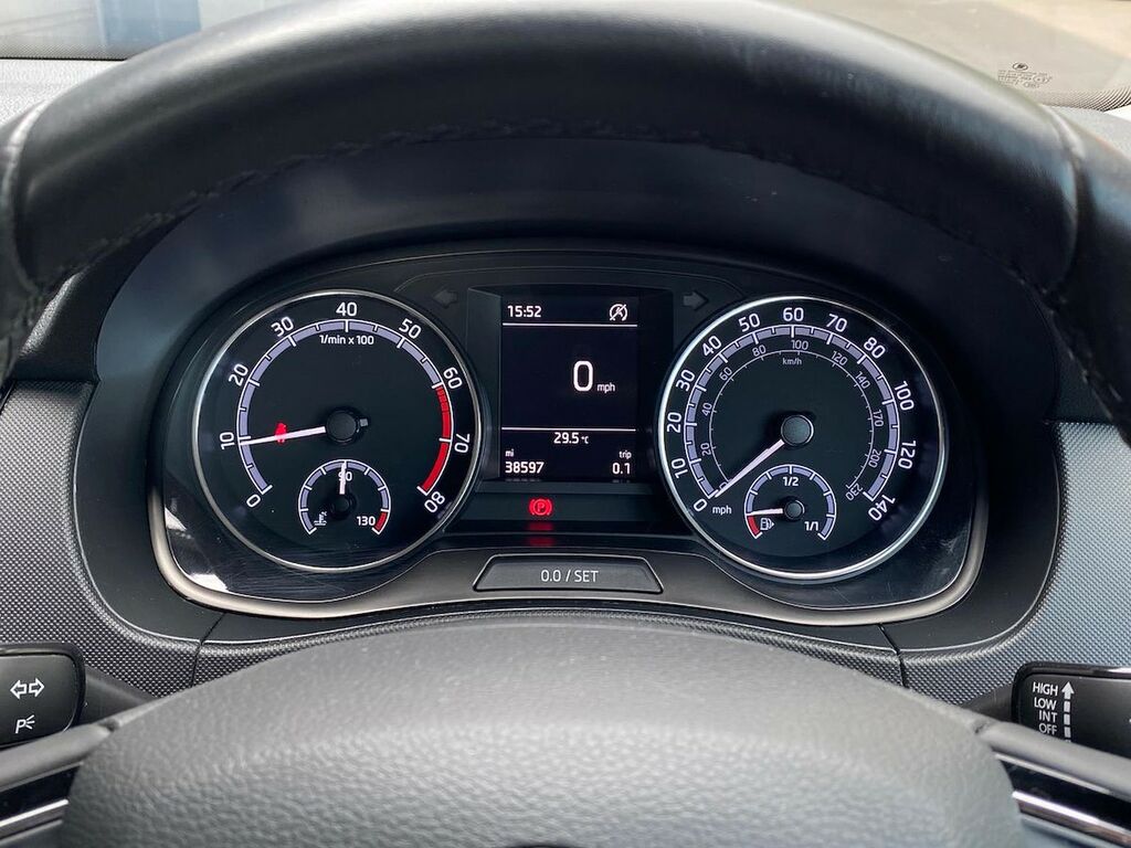 Skoda Fabia 1.0 Tsi 110 Monte Carlo Grey #10