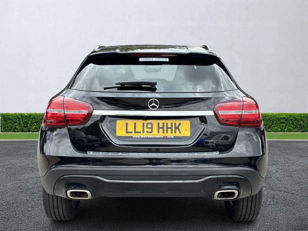 Mercedes-Benz GLA Class Gla 180 Urban Edition Black #4