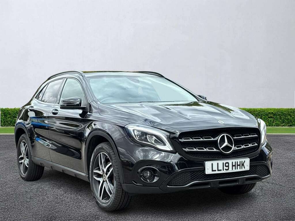 Mercedes-Benz GLA Class Gla 180 Urban Edition Black