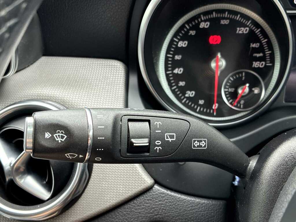 Mercedes-Benz GLA Class Mercedes-benz Gla Urban Edition Black #25