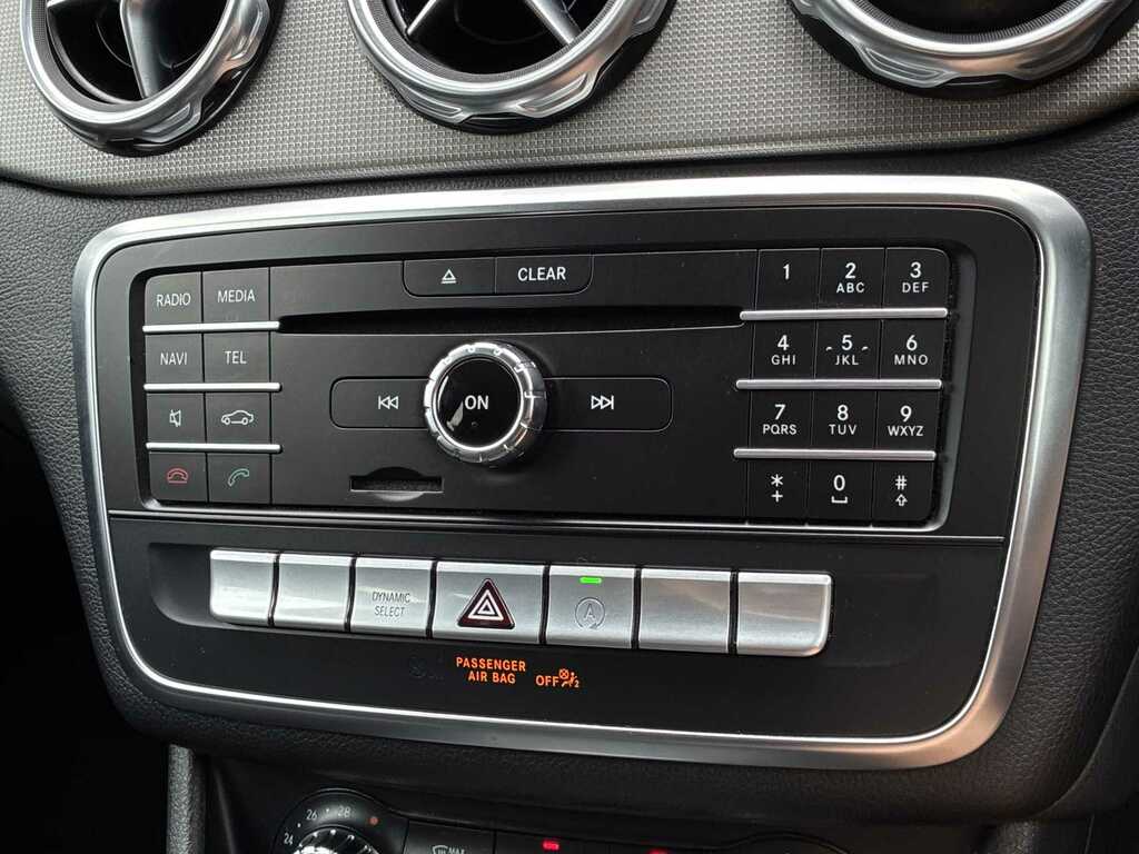 Mercedes-Benz GLA Class Mercedes-benz Gla Urban Edition Black #34