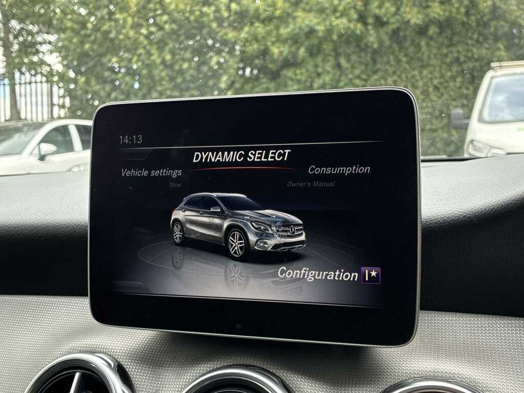 Mercedes-Benz GLA Class Mercedes-benz Gla Urban Edition Black #36