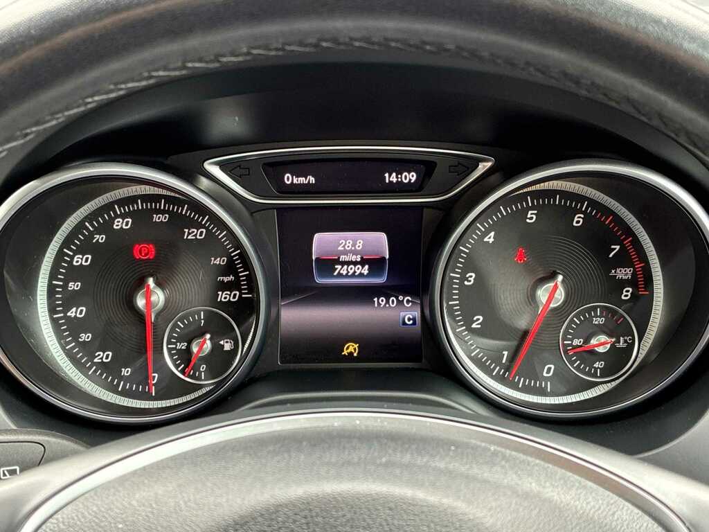 Mercedes-Benz GLA Class Mercedes-benz Gla Urban Edition Black #9