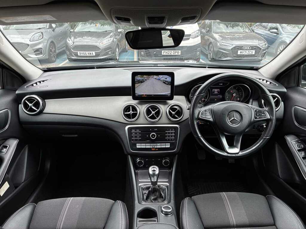 Mercedes-Benz GLA Class Mercedes-benz Gla Urban Edition Black #8