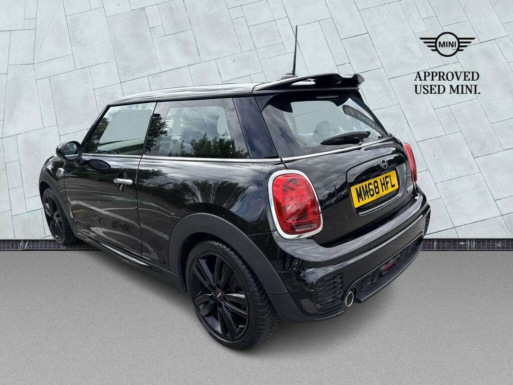 Mini Hatch 1.5 Cooper Sport Ii Black #2