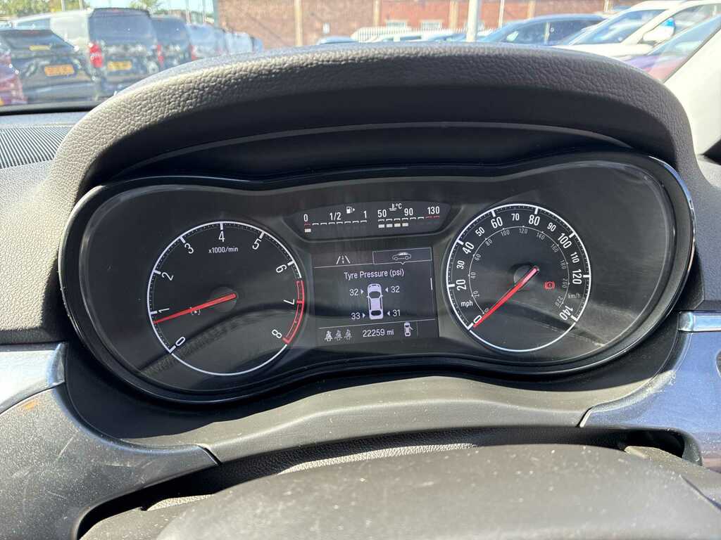 Vauxhall Corsa 1.4I Ecotec Se Nav Hatchback Eur White #9