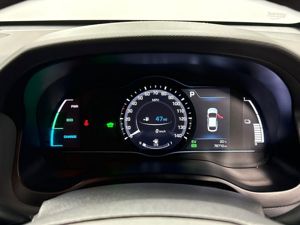 Hyundai Ioniq Premium White #10
