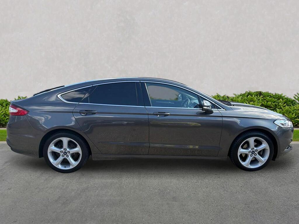 Ford Mondeo 2.0 Tdci Titanium Hatchback Euro Black #3
