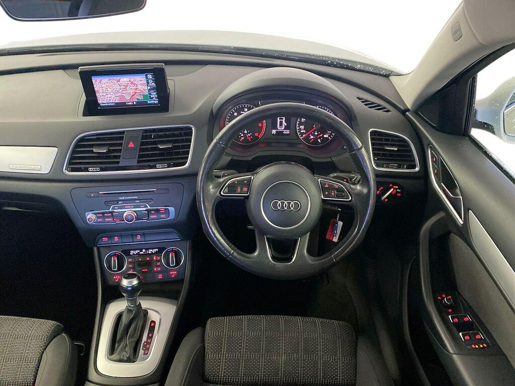 Audi Q3 Black Edition 2.0 Tfsi Quattro 180 Ps S Tronic White #9