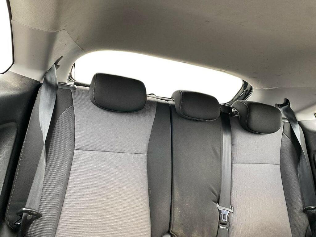 Hyundai I20 1.4 Crdi Sport White #16