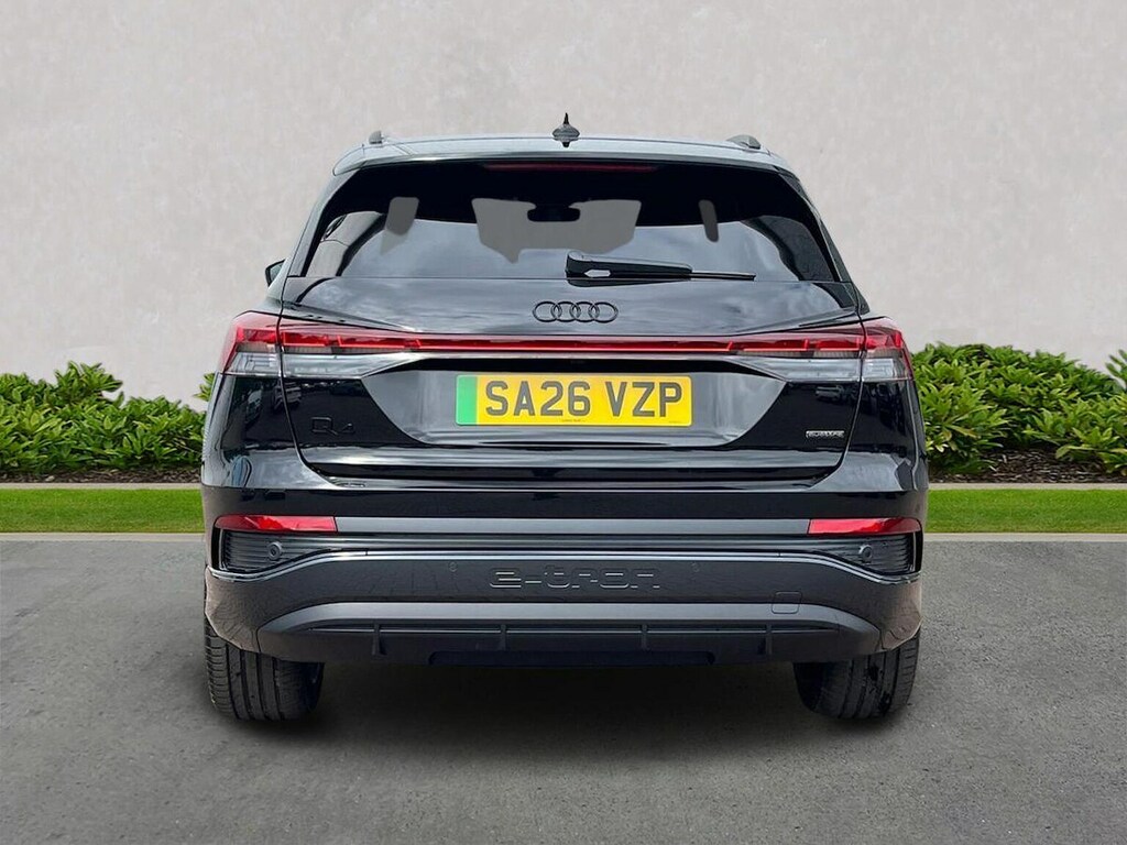 Audi Q4 E Tron 210Kw 45 82Kwh Black Edition Black #4