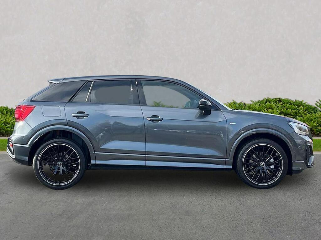Audi Q2 35 Tfsi Black Edition S Tronic Grey #3