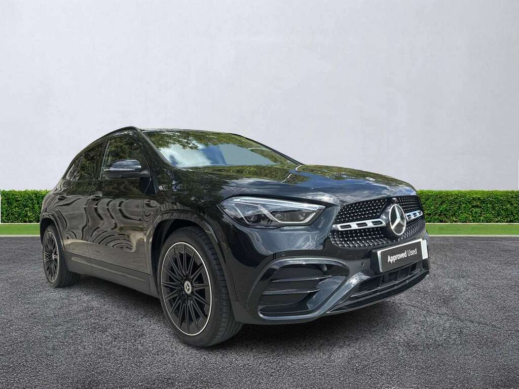 Mercedes-Benz GLA Class Gla 200 Amg Line Premium Plus Black