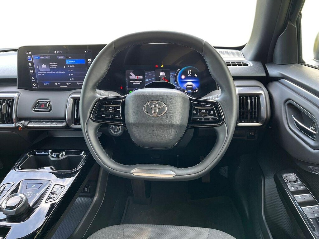 Toyota Urban Cruiser 61Kwh Design  #9