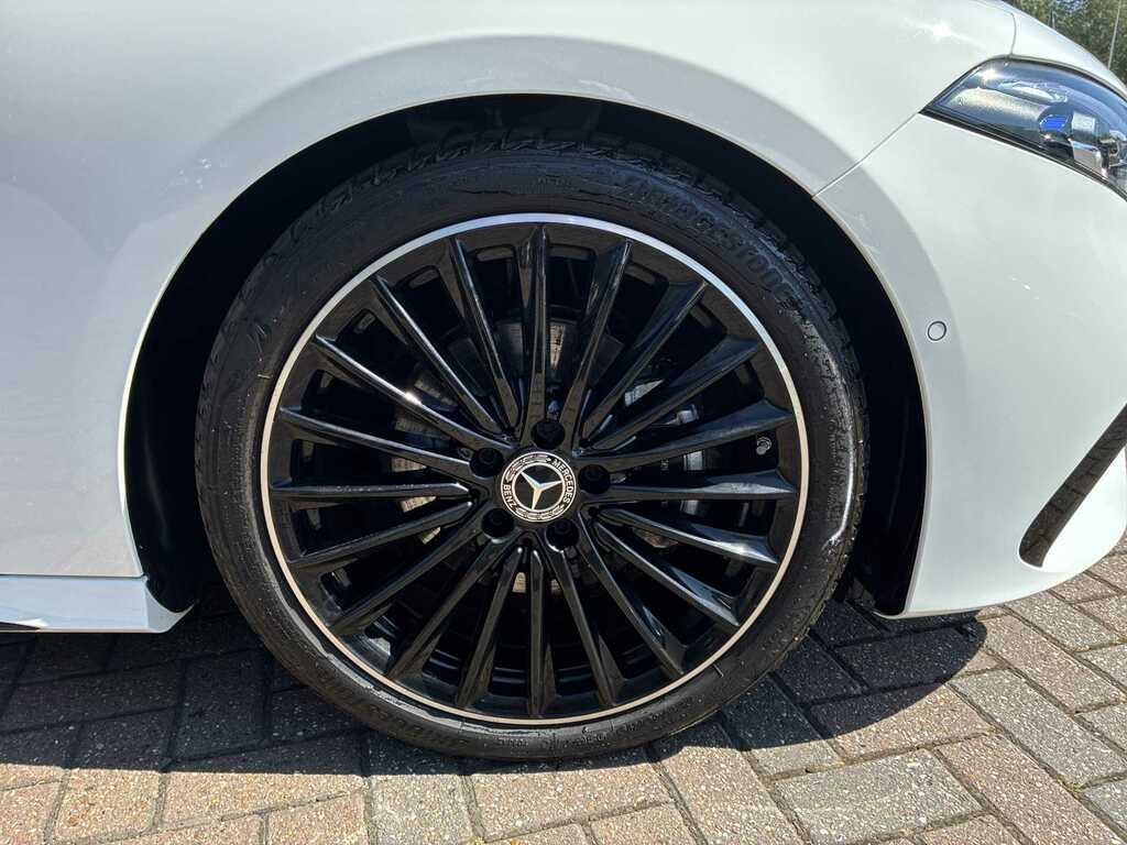 Mercedes-Benz A Class A180 Amg Line Premium Plus White #6