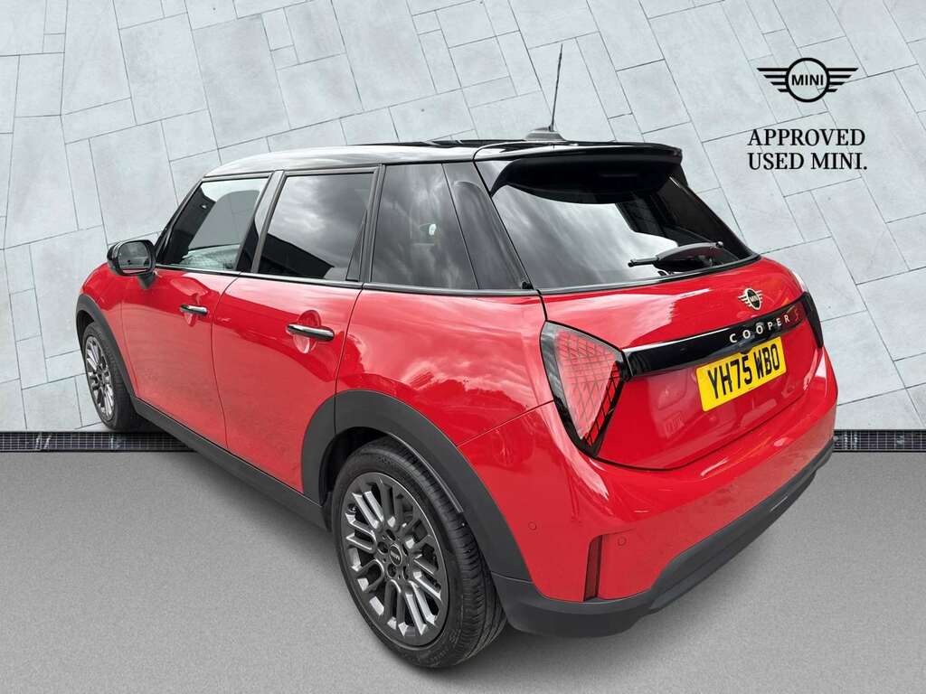 Mini Hatch 2.0 S Exclusive YH75WBO Red #2